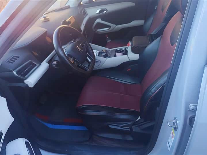 Фото 9 - BYD Yuan Up