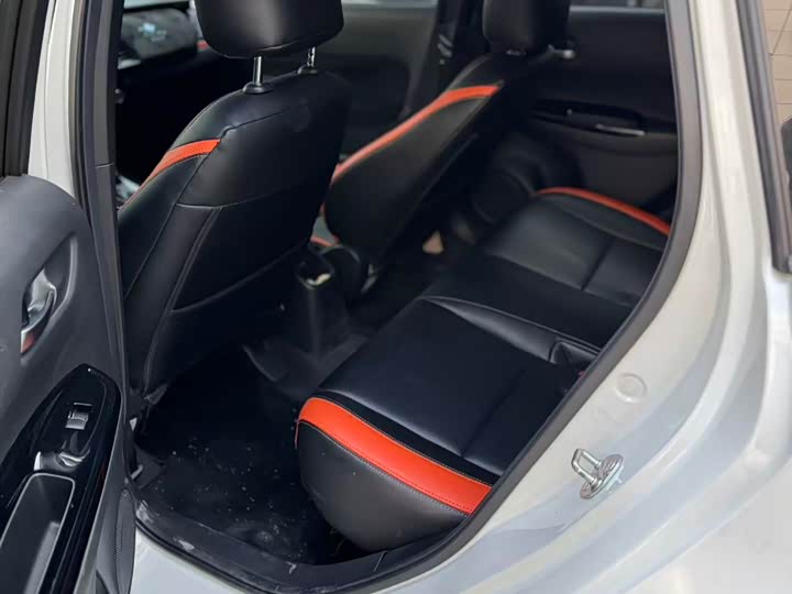 Фото 3 - Honda Life