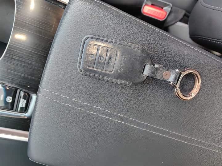 Фото 9 - Honda Accord