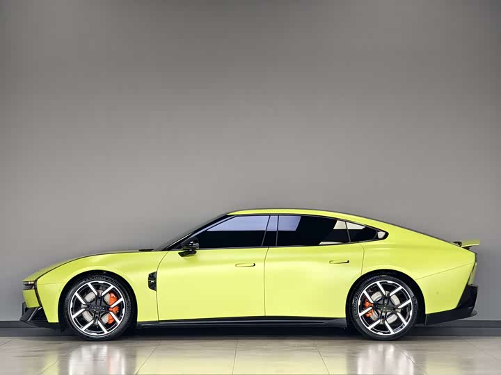 Фото 3 - XPeng P7