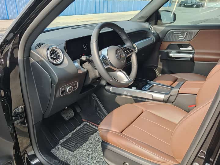 Фото 4 - Mercedes-Benz GLB-Class