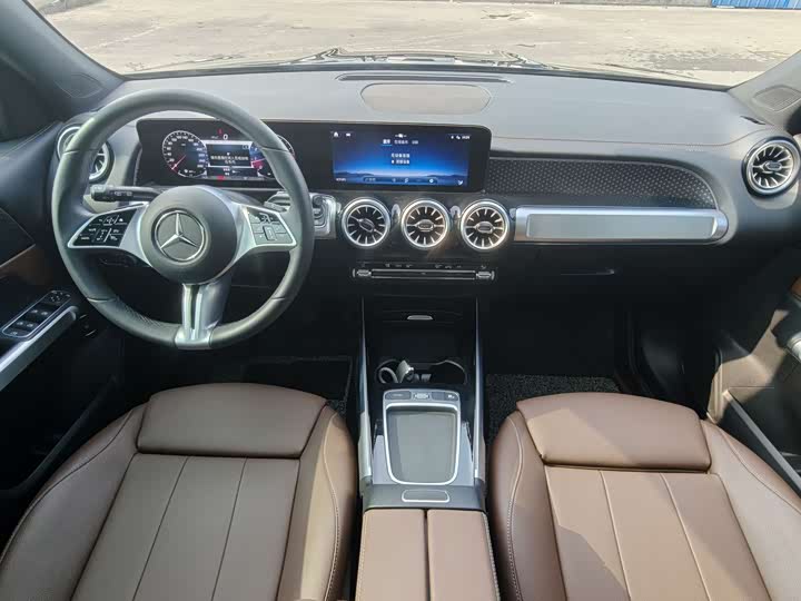 Фото 6 - Mercedes-Benz GLB-Class