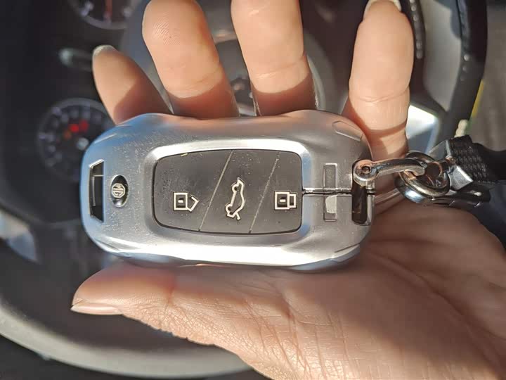 Фото 9 - MG Motor 5