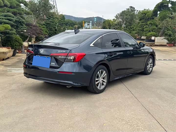 Фото 3 - Honda Civic