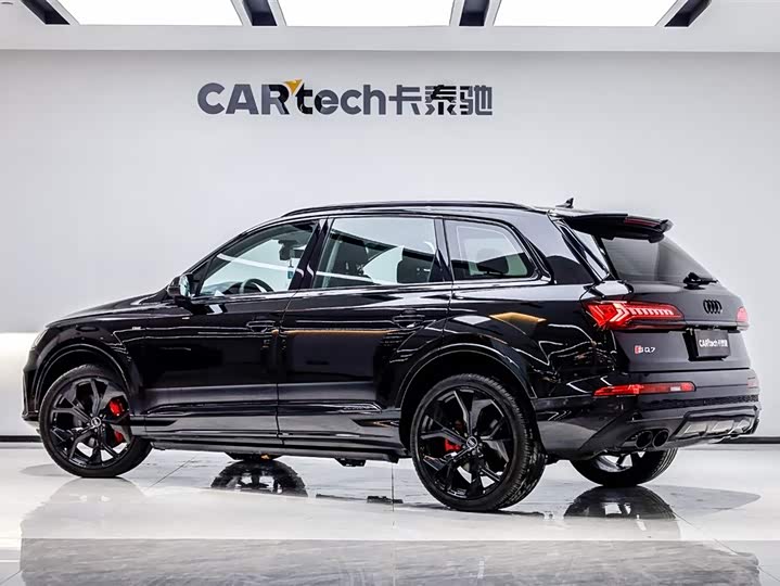 Фото 4 - Audi Q7