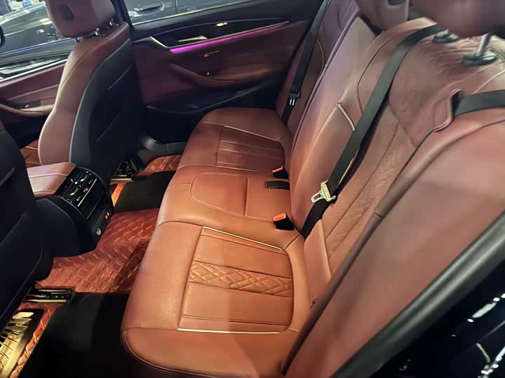 Фото 6 - BMW 5 Series