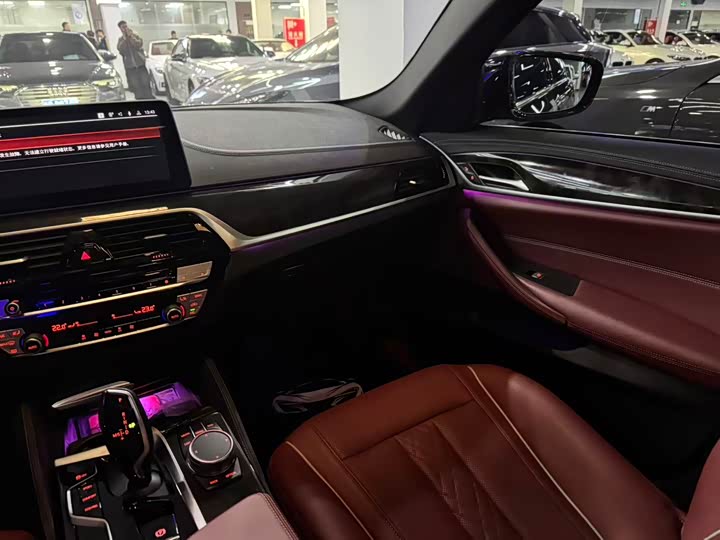 Фото 8 - BMW 5 Series