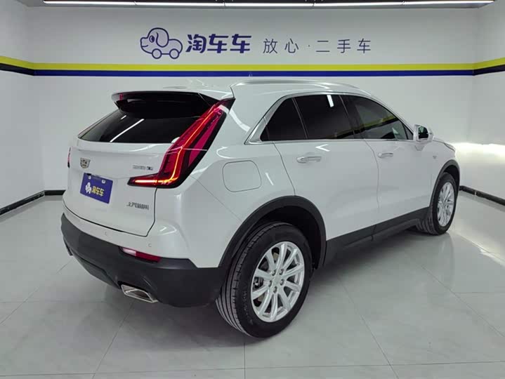 Фото 3 - Cadillac XT4