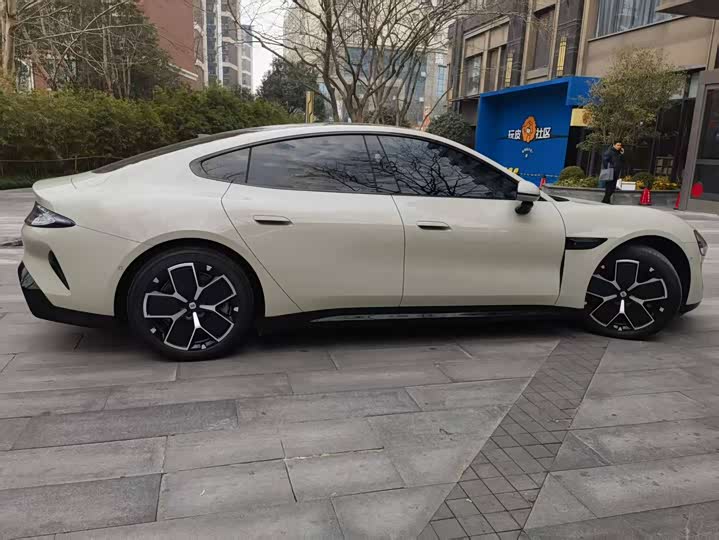 Фото 3 - Xiaomi SU7