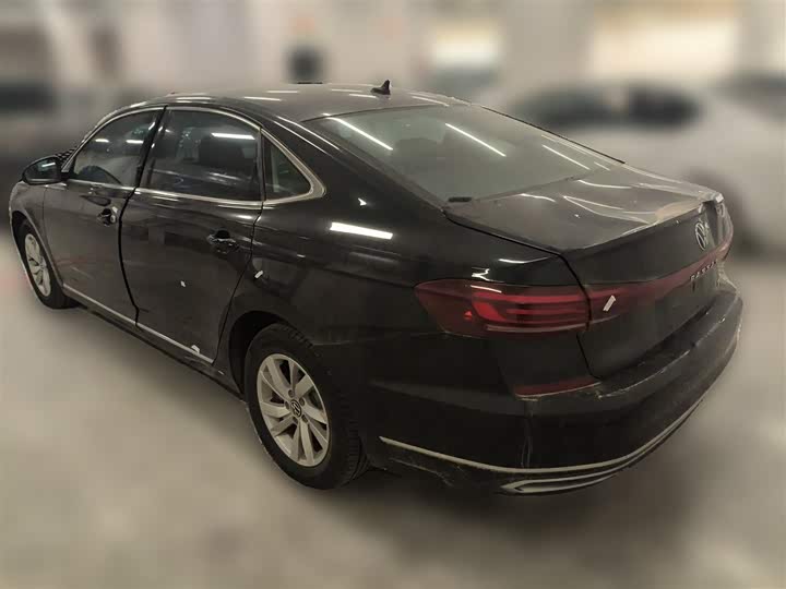 Фото 9 - Volkswagen Passat