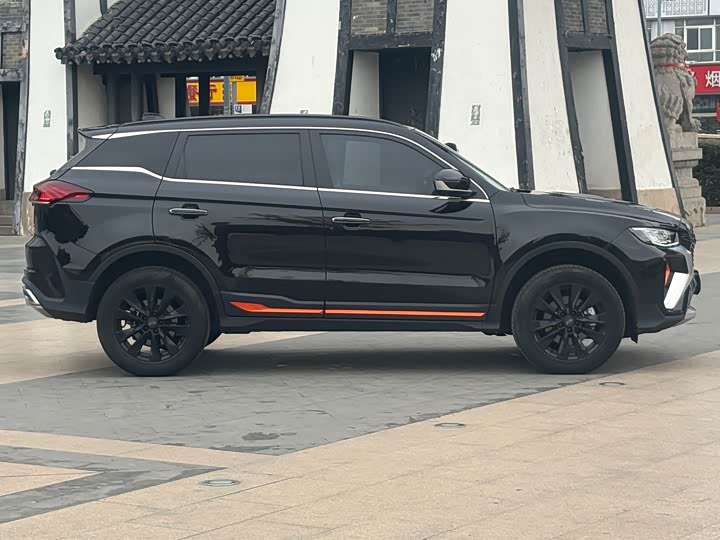 Фото 4 - Geely Atlas