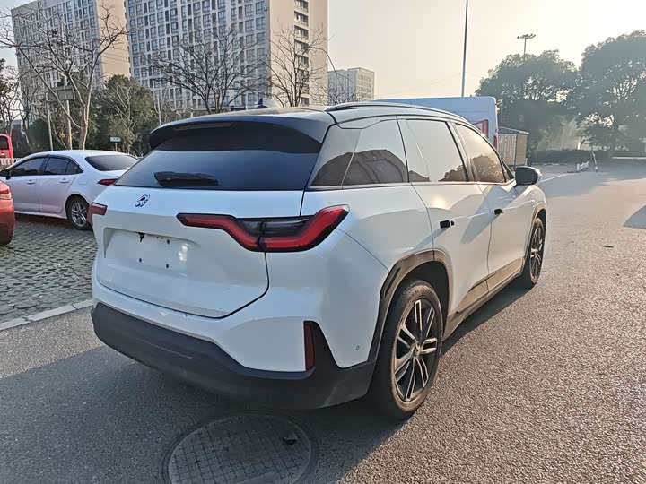 Фото 4 - Nio ES6