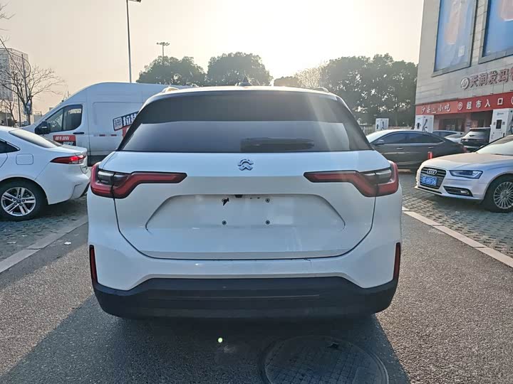 Фото 5 - Nio ES6