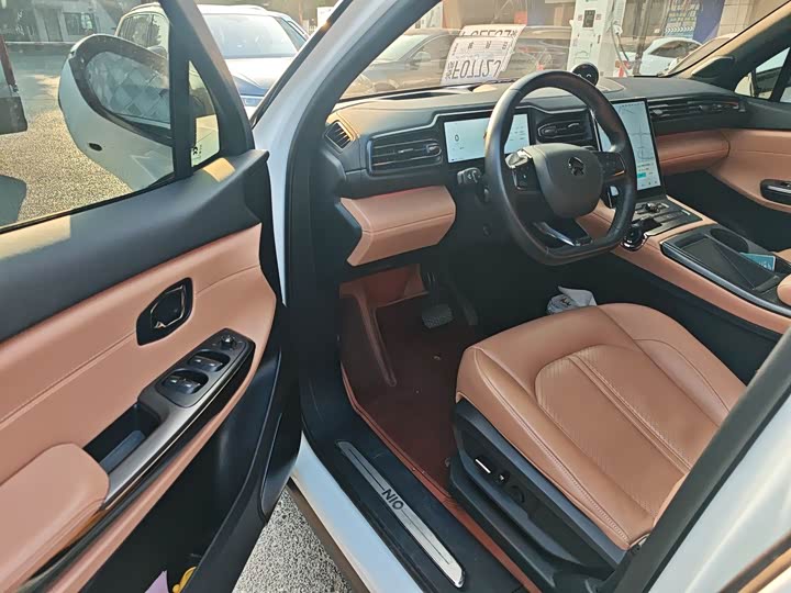 Фото 8 - Nio ES6