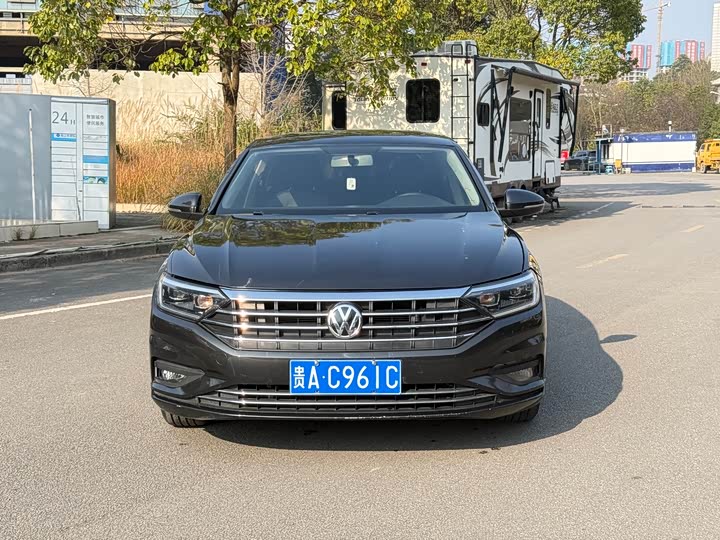 Фото 2 - Volkswagen Sagitar L