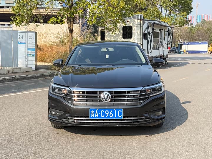 Фото 3 - Volkswagen Sagitar L