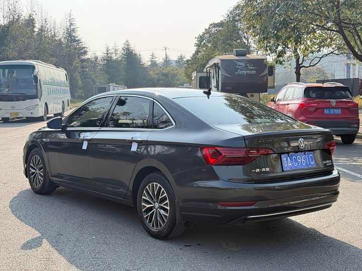 Фото 9 - Volkswagen Sagitar L