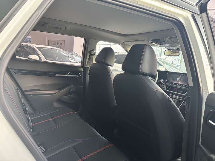 Фото 9 - Kia KX3