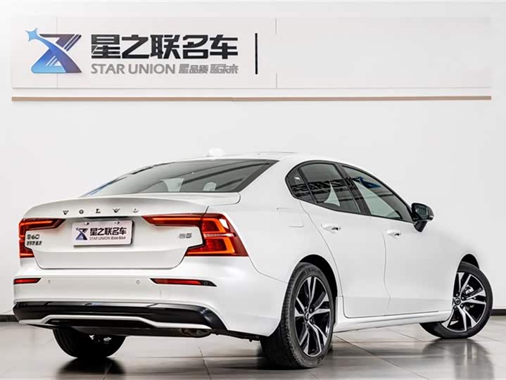 Фото 7 - Volvo S60