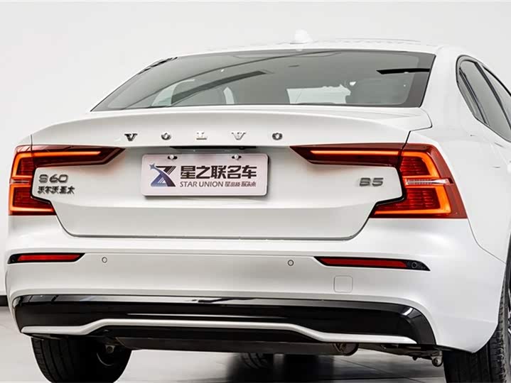 Фото 8 - Volvo S60