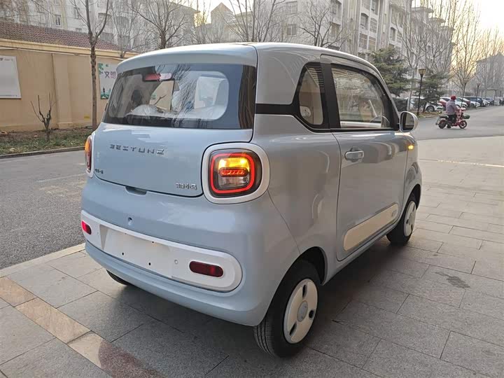 Фото 7 - Bestune Pony