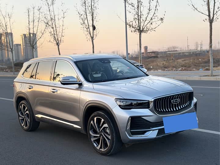 Фото 3 - Geely Monjaro