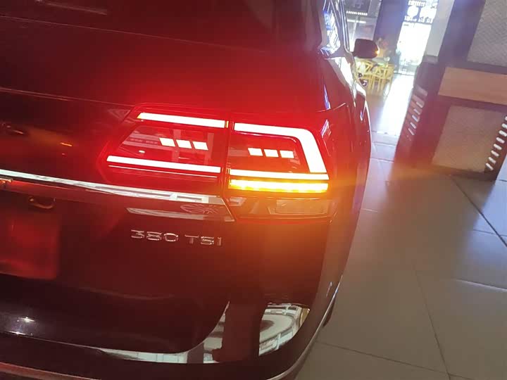 Фото 8 - Volkswagen Teramont Pro