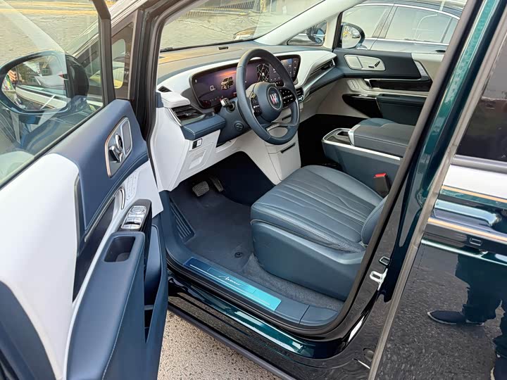 Фото 6 - Buick GL8 Century