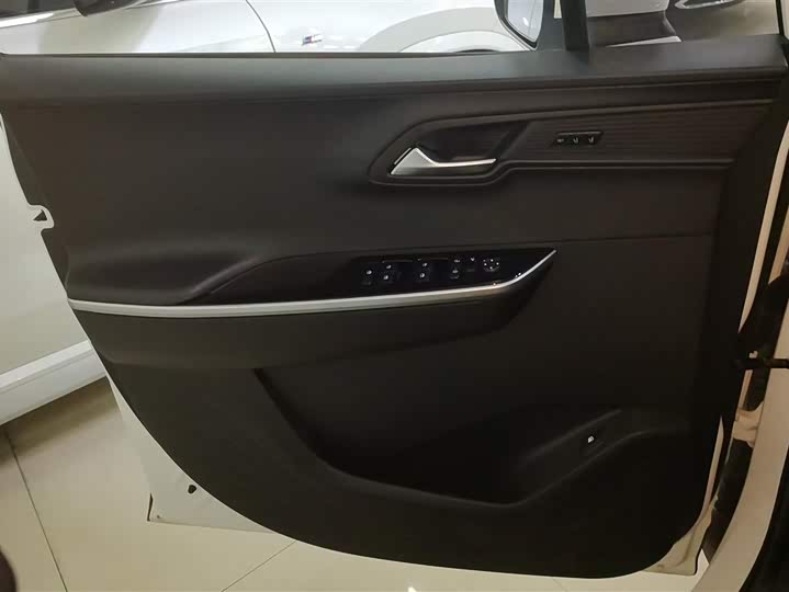 Фото 7 - Hyundai Custo