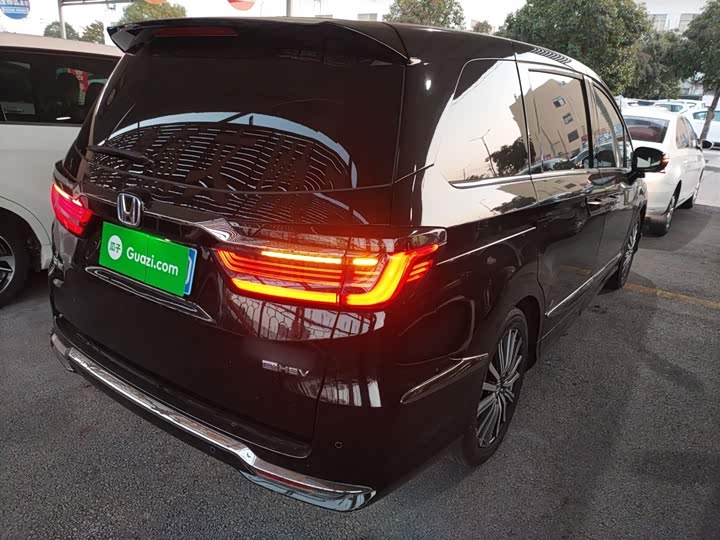 Фото 7 - Honda Elysion