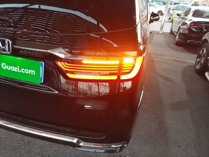 Фото 8 - Honda Elysion