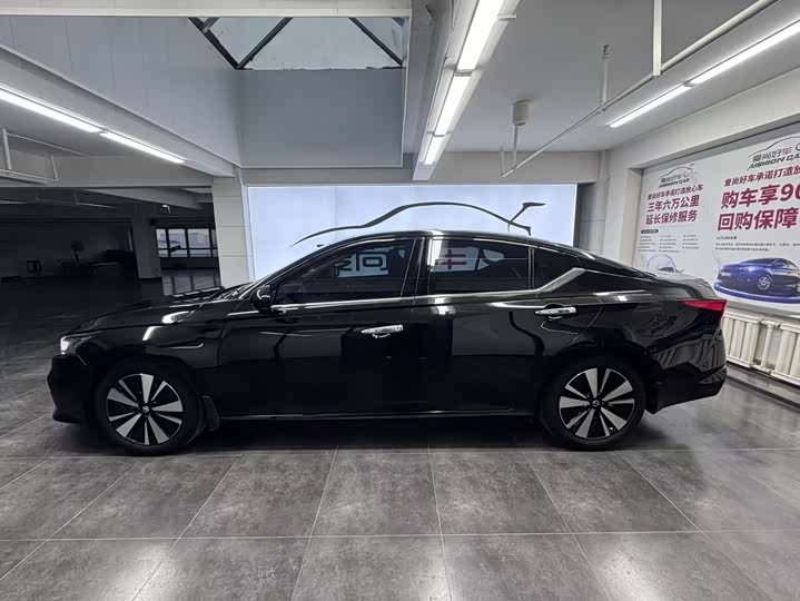 Фото 4 - Nissan Teana