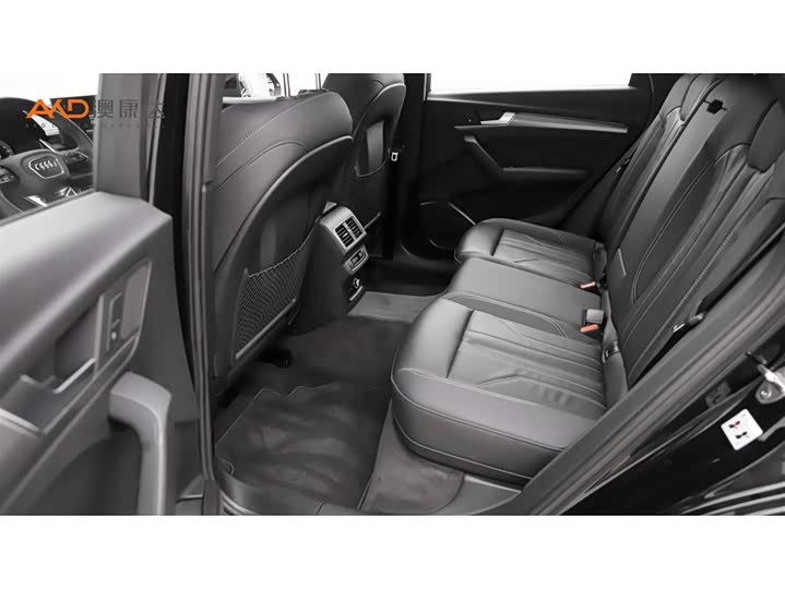 Фото 7 - Audi Q5L