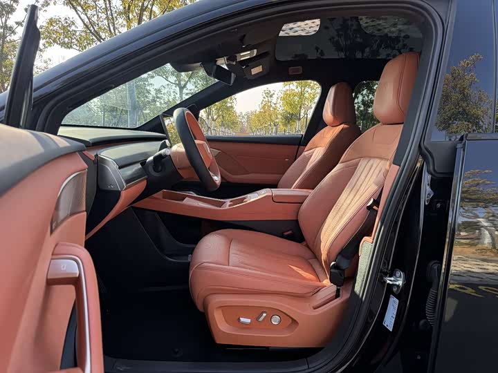 Фото 9 - Nio Onvo L60