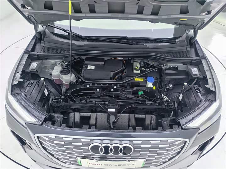 Фото 9 - Audi Q4 e-tron