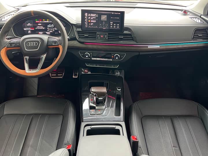 Фото 7 - Audi Q5L