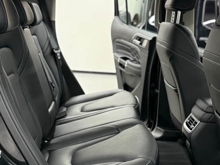 Фото 6 - Tank 300 Hybrid