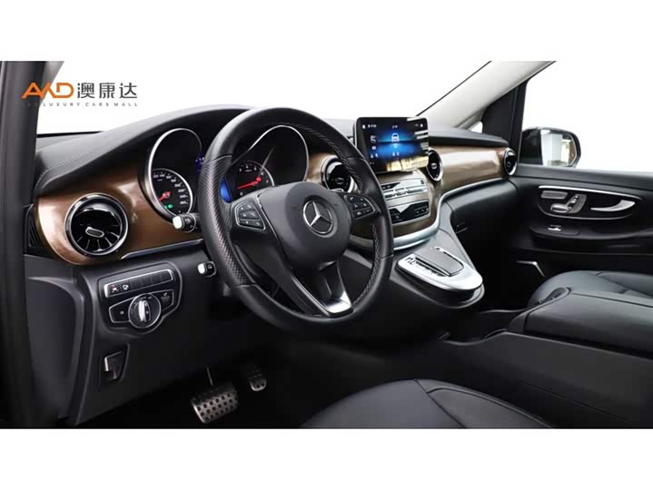 Фото 6 - Mercedes-Benz V-Class