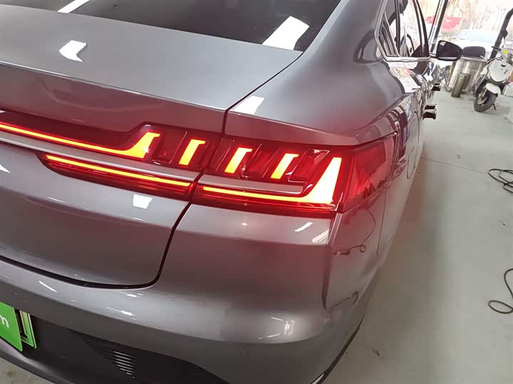 Фото 8 - BYD Han