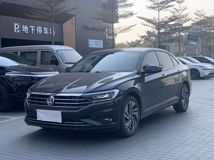 Фото 1 - Volkswagen Sagitar L