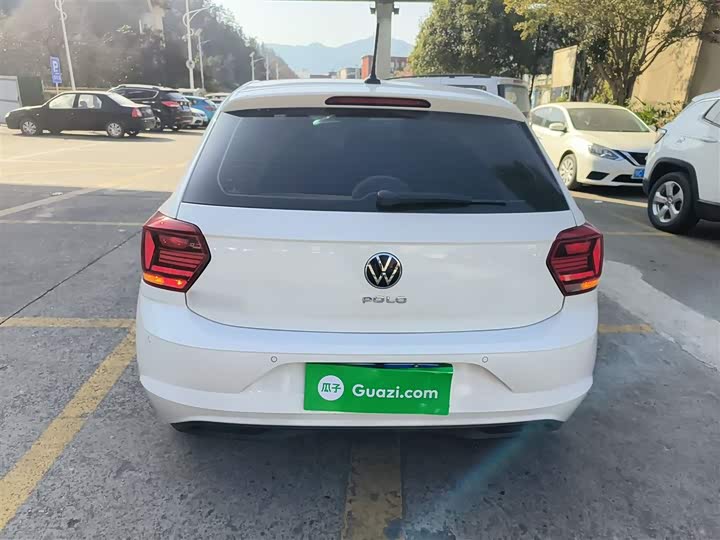 Фото 5 - Volkswagen Polo