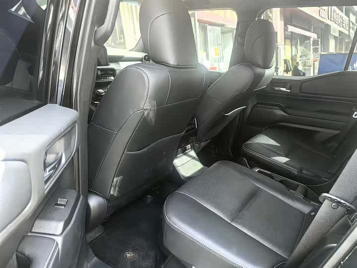 Фото 4 - Toyota Prado