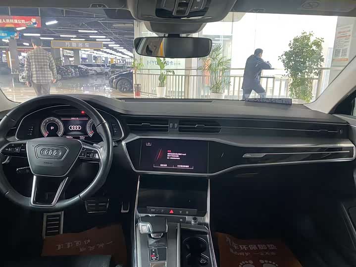 Фото 5 - Audi A6L