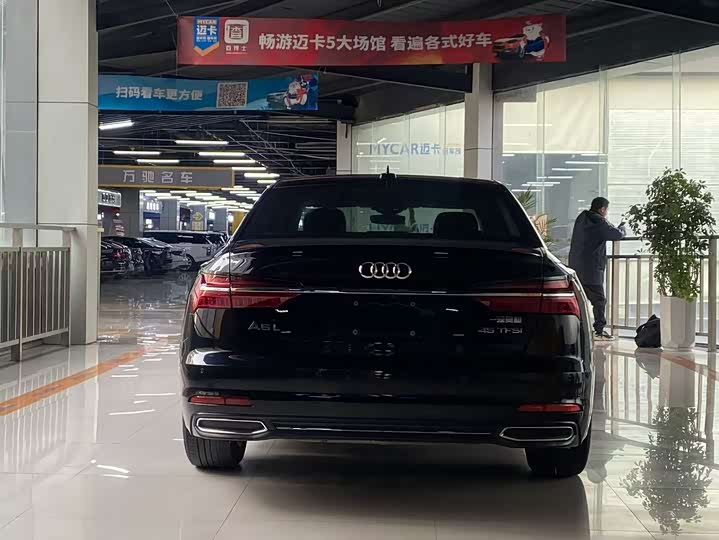 Фото 8 - Audi A6L