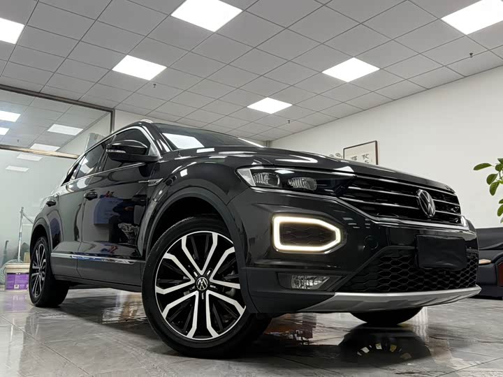 Фото 2 - Volkswagen T-Roc