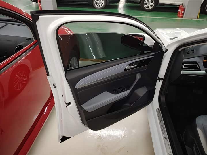 Фото 7 - Volkswagen Lavida