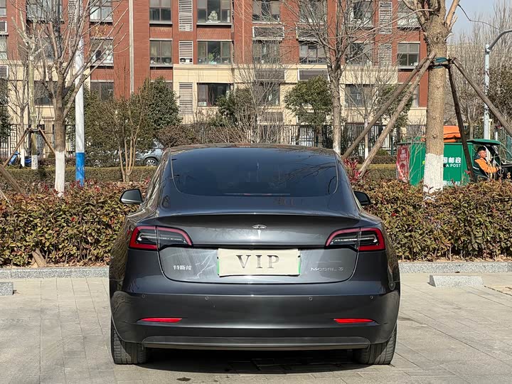 Фото 5 - Tesla Model 3