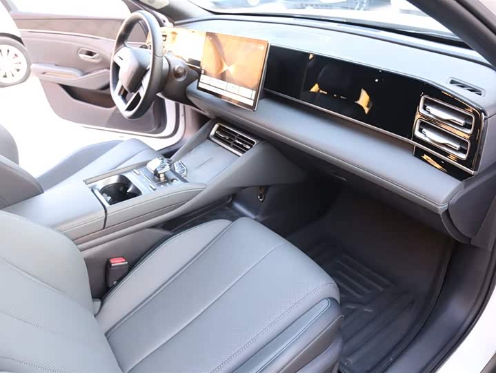 Фото 7 - BYD Qin L