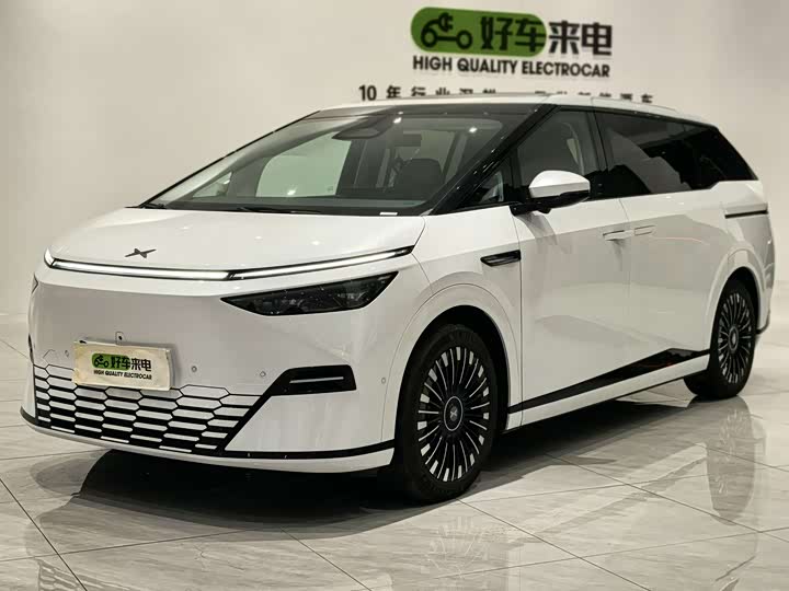 Фото 1 - XPeng X9