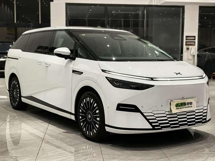 Фото 3 - XPeng X9